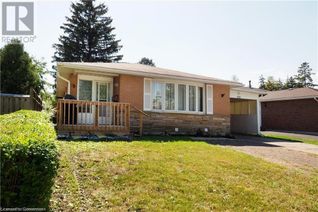 Bungalow for Rent, 129 Hazelglen Drive, Kitchener, ON
