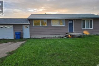 Bungalow for Sale, 216 1st Street W, Carnduff, SK