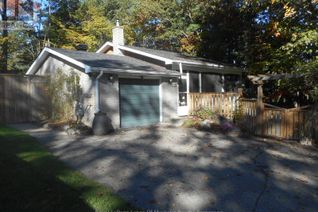 Bungalow for Sale, 115 Douglas Street, Gravenhurst (Muskoka (S)), ON