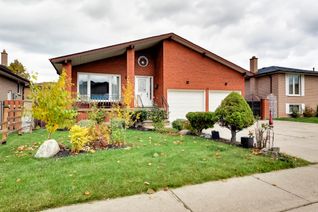 Backsplit for Sale, 18 Pavarotti Ct, Hamilton, ON