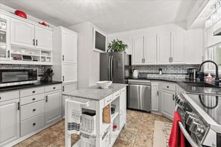 Backsplit for Sale, 23 Alfred Dr, Belleville, ON