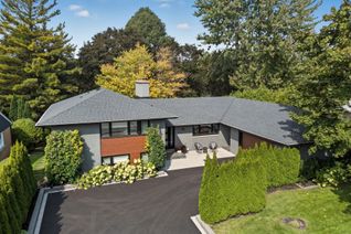 Sidesplit for Sale, 48 Royal Rd, Aurora, ON