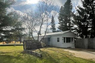 Bungalow for Sale, 102 Grace St W, Georgian Bluffs, ON